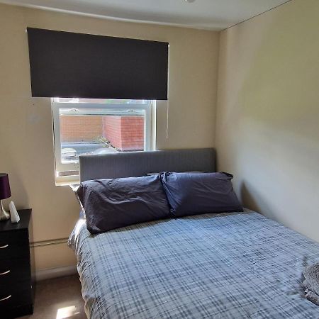 Maidstone Heights III - 1 Bedroom In Maidstone! Esterno foto